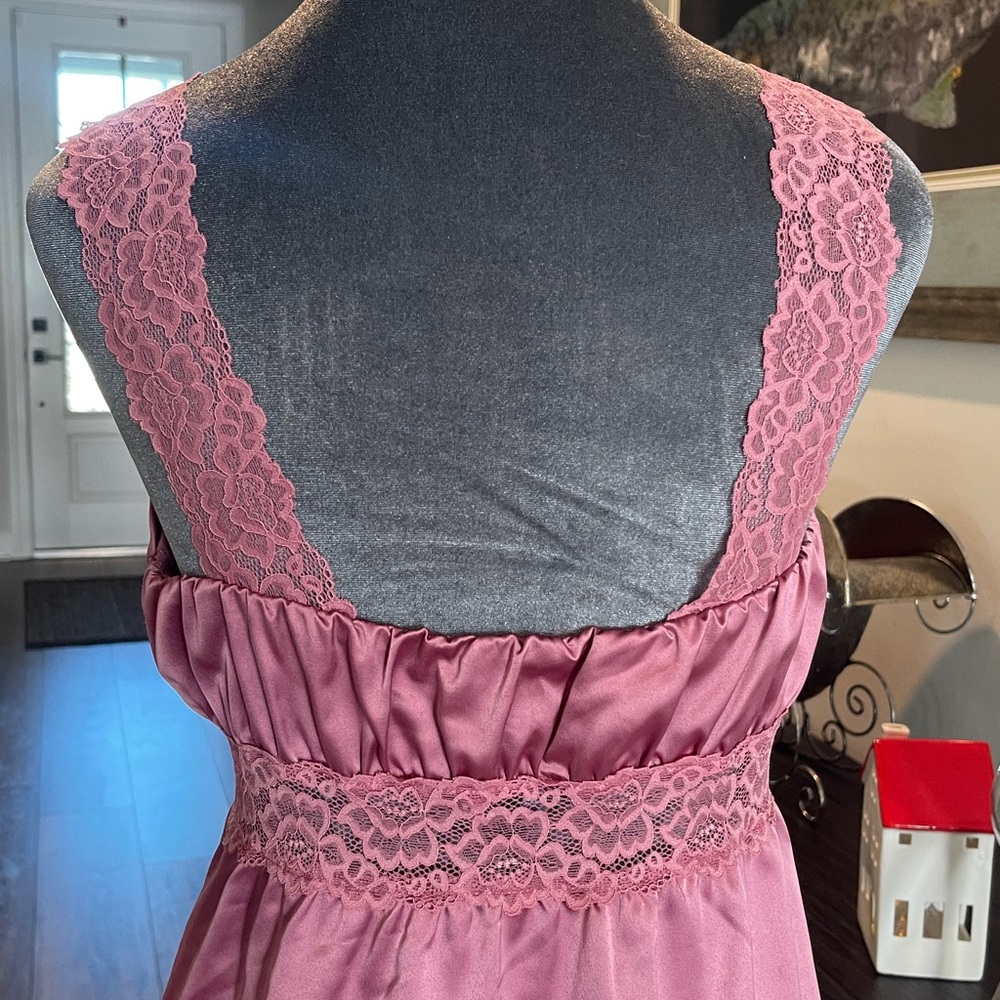 VENUS Satin Pink Lace Camisole - Picture 4 of 4